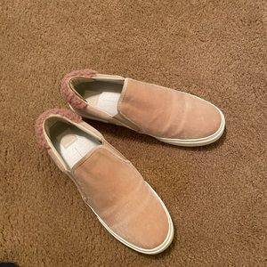 Zoela slip on sneakers